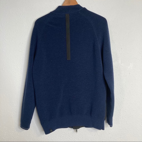 Lululemon Navy Medium Zip Up - Picture 5 of 6